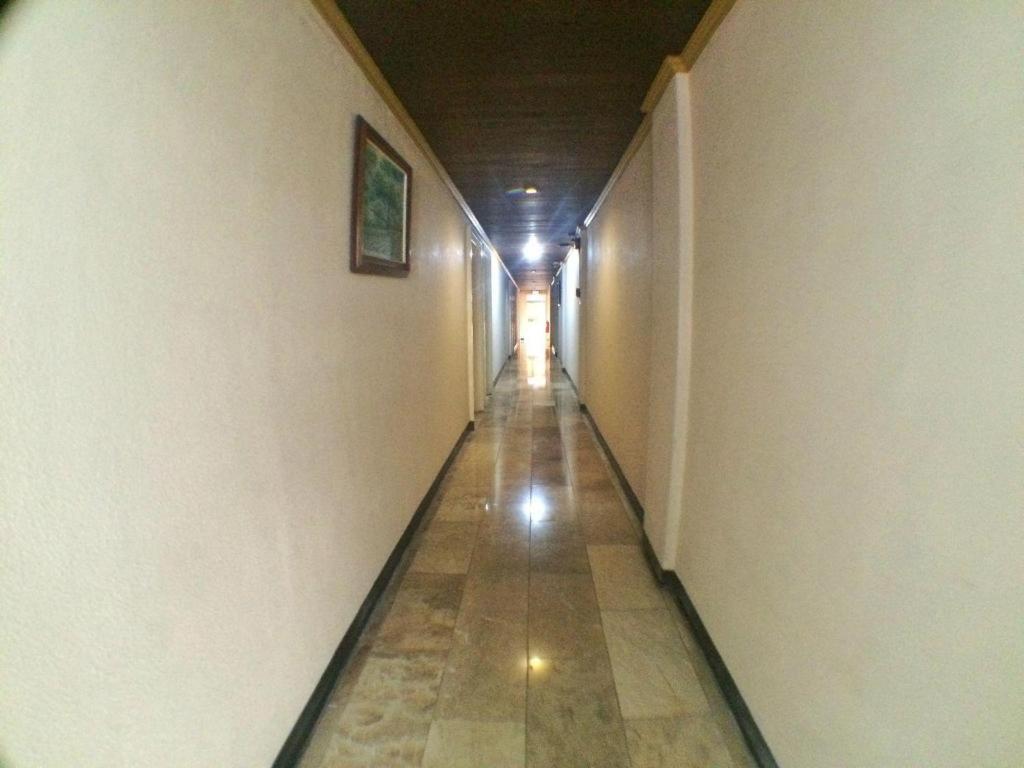 Suzuki Beach Hotel Olongapo Buitenkant foto