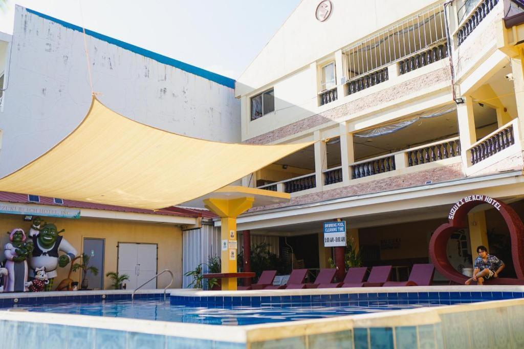 Suzuki Beach Hotel Olongapo Buitenkant foto