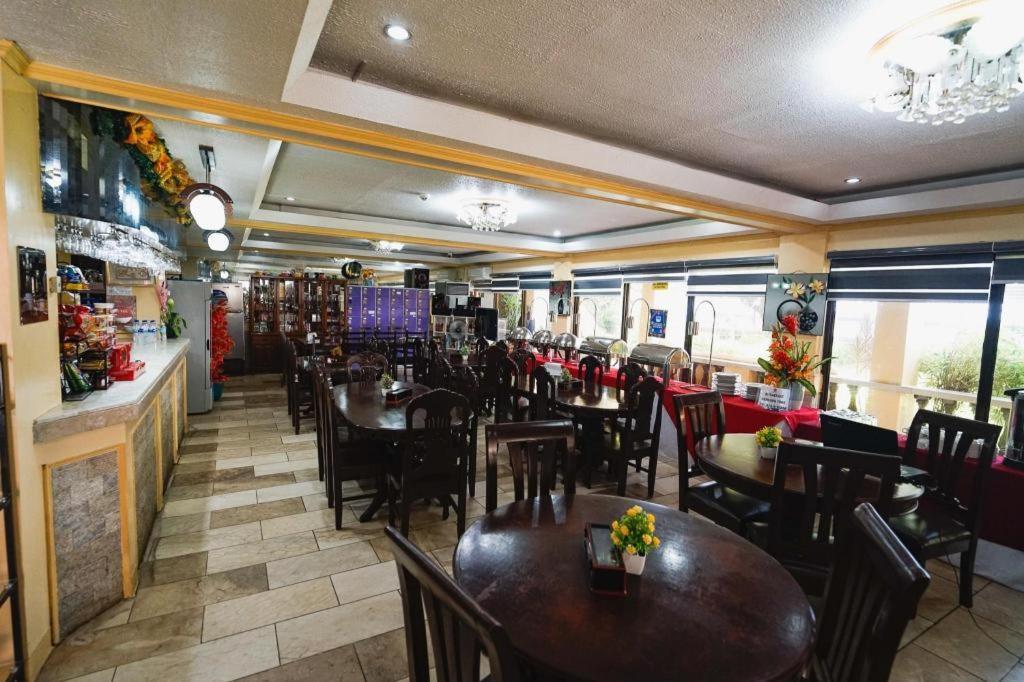 Suzuki Beach Hotel Olongapo Buitenkant foto